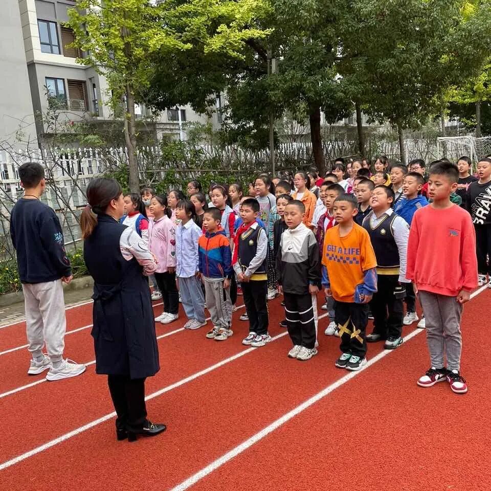 【火一动态】火炬一小少先队检阅式|第72个少先队建队日活动