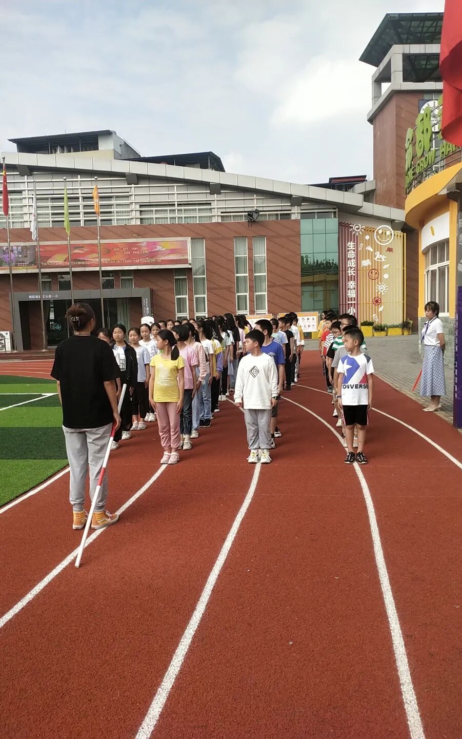 【火一动态】火炬一小少先队检阅式|第72个少先队建队日活动