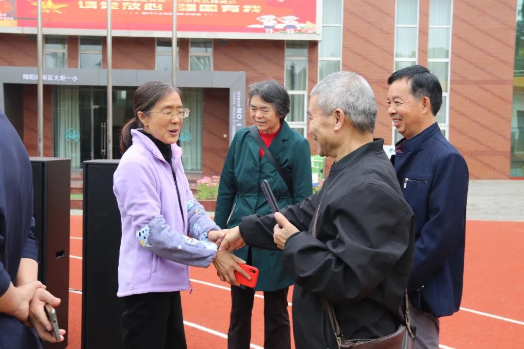 【火一动态】不忘教育初心,赓续敬老之情|火炬一小2021年重阳节活动