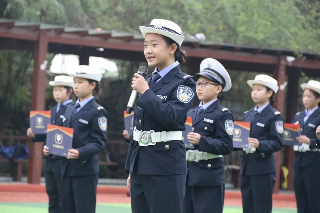 【火一动态】守法规知礼让  安全文明出行|火炬一小“12.2”交通安全日系列主题活动