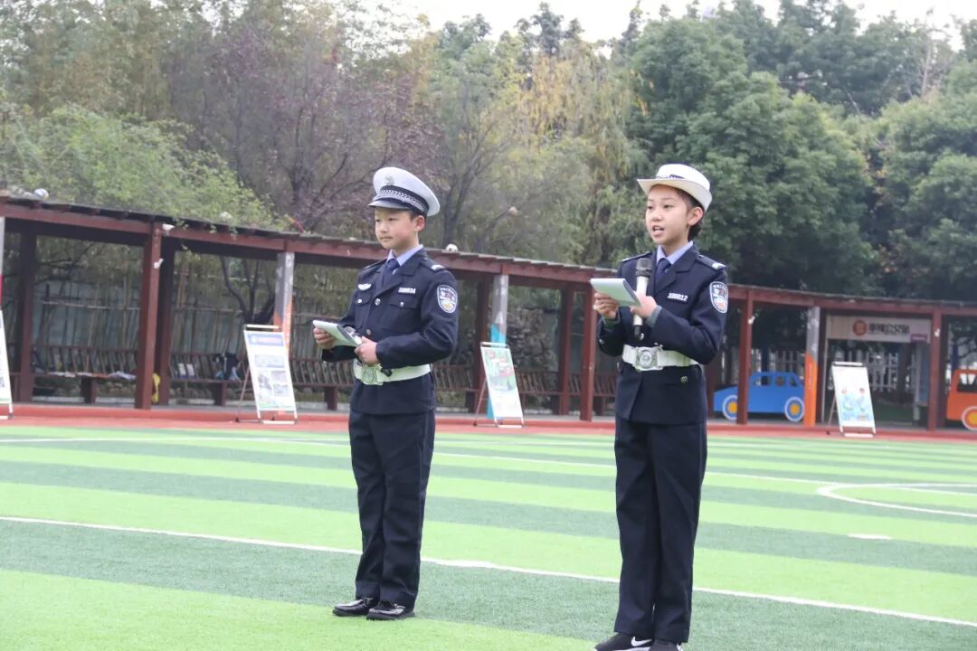 【火一动态】守法规知礼让  安全文明出行|火炬一小“12.2”交通安全日系列主题活动