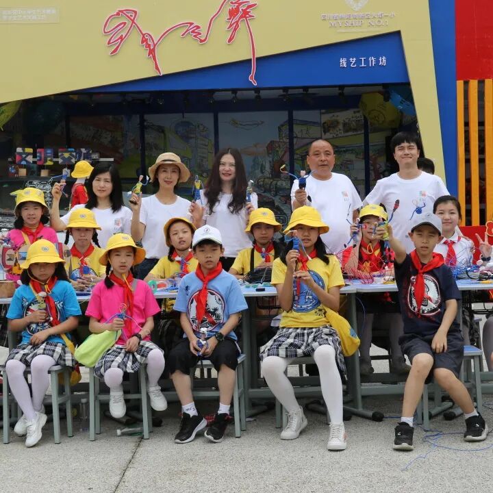 火炬一小2021年校园十大新闻 | 足迹·幸福