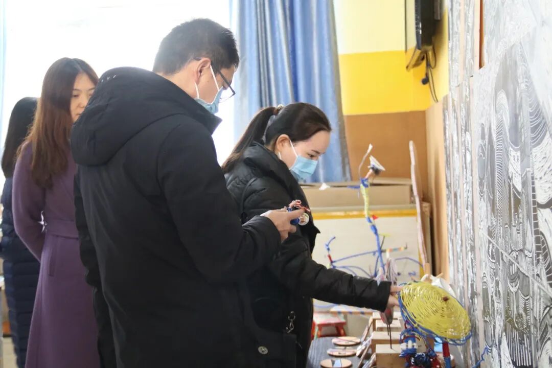 【火一动态】火炬一小接受绵阳市艺术教育特色学校专家组复核评估