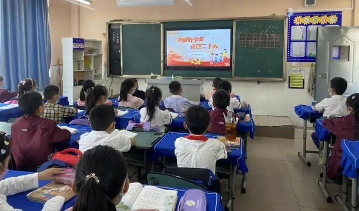 火一动态|喜迎二十大  争做好队员||2022年春新队员入队仪式