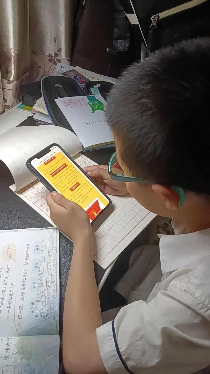 火一动态|喜迎二十大  争做好队员||2022年春新队员入队仪式