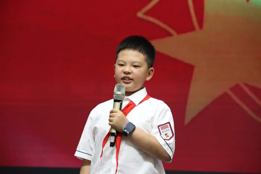 火一动态|喜迎二十大  争做好队员||2022年春新队员入队仪式