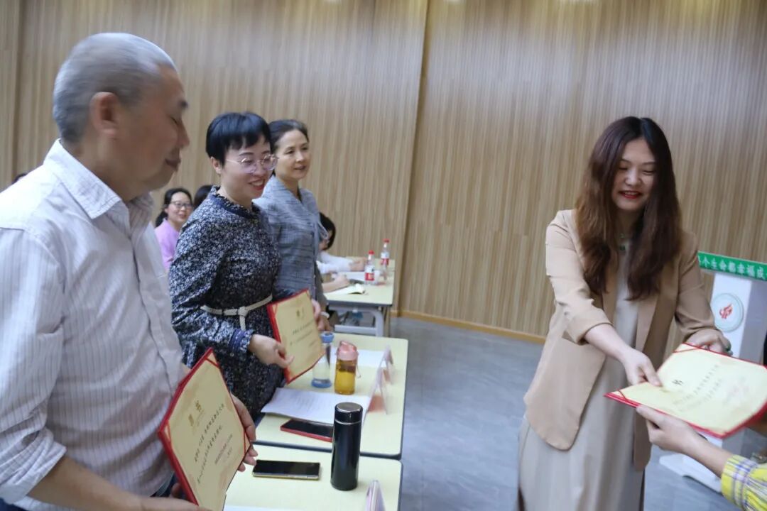 火一动态|名师引领促发展   众行致远向卓越||校级名师工作室成立仪式