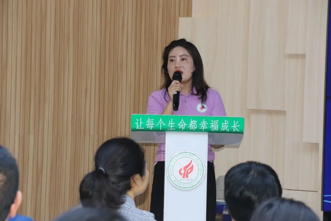 火一动态|名师引领促发展   众行致远向卓越||校级名师工作室成立仪式