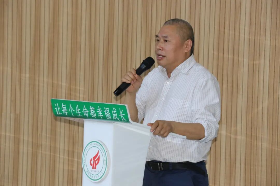 火一动态|名师引领促发展   众行致远向卓越||校级名师工作室成立仪式
