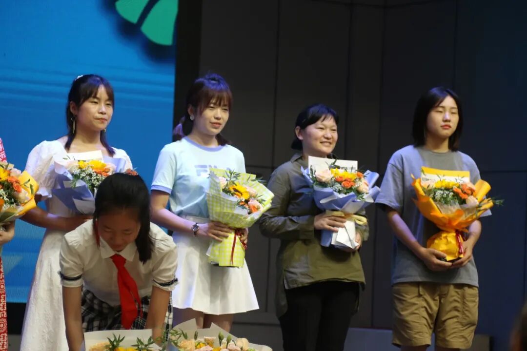 火一动态|最好的我们，最美的启程||火炬一小2022届毕业典礼