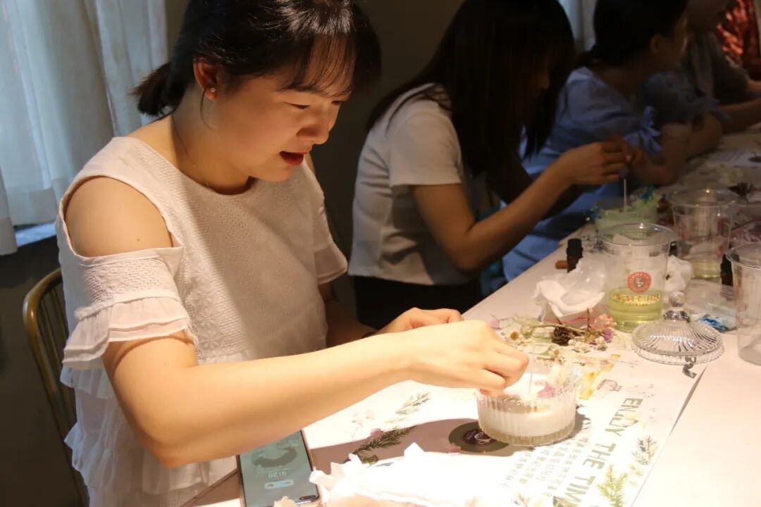 火一动态|草木生花 逐光暖行||及月社手作团建