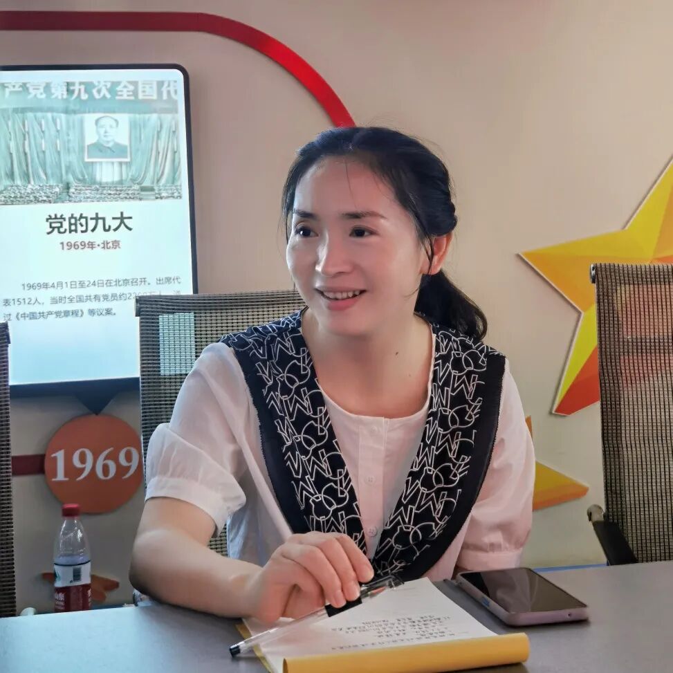 火一动态|总结回顾   携手致远||火炬一小名师工作室期末总结会暨假期工作安排会
