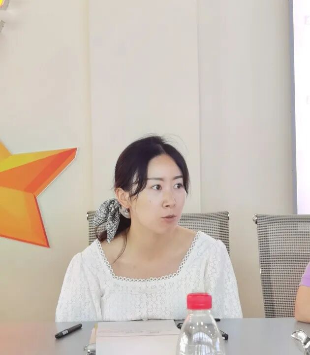 火一动态|总结回顾   携手致远||火炬一小名师工作室期末总结会暨假期工作安排会