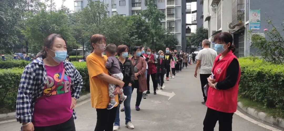 火一动态|微光如炬，火一人向“疫”而行