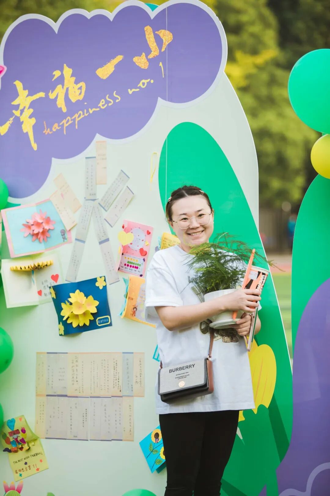 火一动态|笔端生芳华  情满中秋月|| 火炬一小教师节/中秋节“双节”庆祝活动