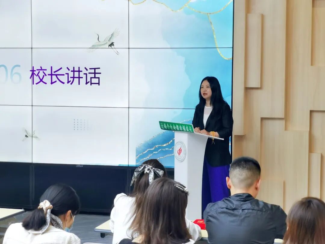 火一动态| 青蓝结对清秋始    琢玉成器幸福长| |“幸福·青蓝”师徒结对仪式