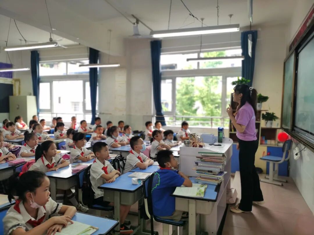 火一开学季|2022秋火炬一小开学第一课