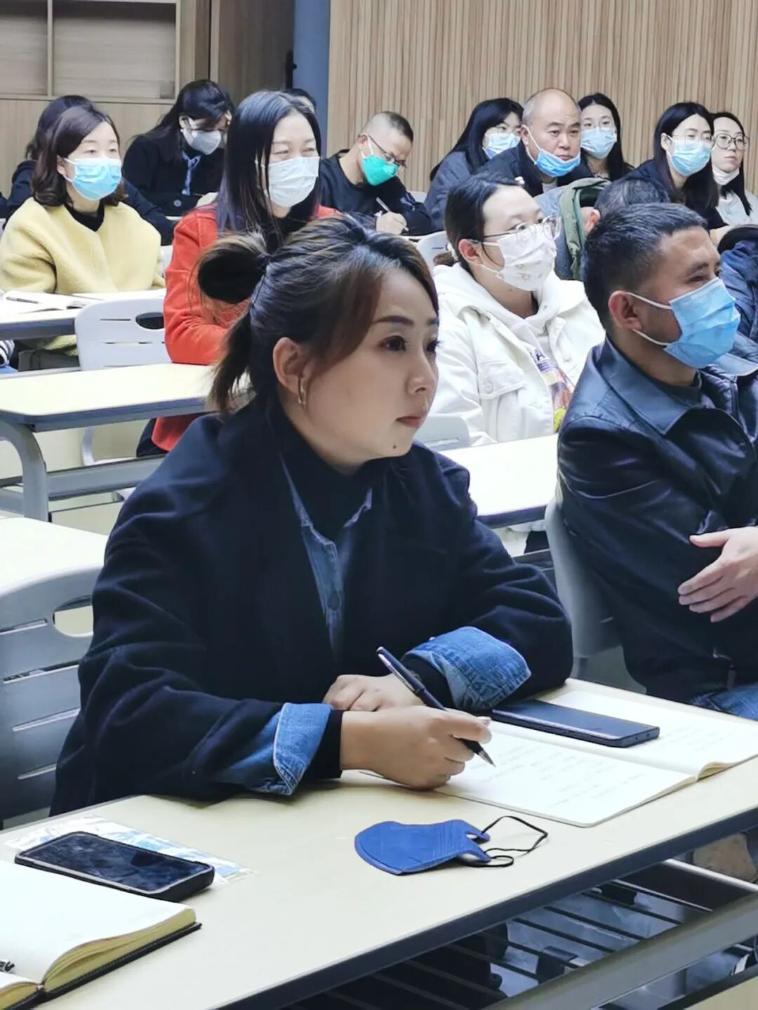 火一动态|传递榜样力量  共话教育智慧||第二十九期教师论坛
