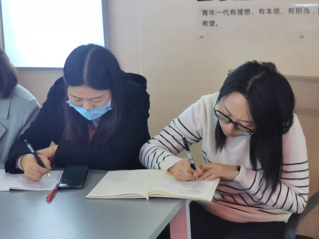 火一动态 | 幸福逐梦 笃定前行 | | 火炬一小名师工作室发展专题会议