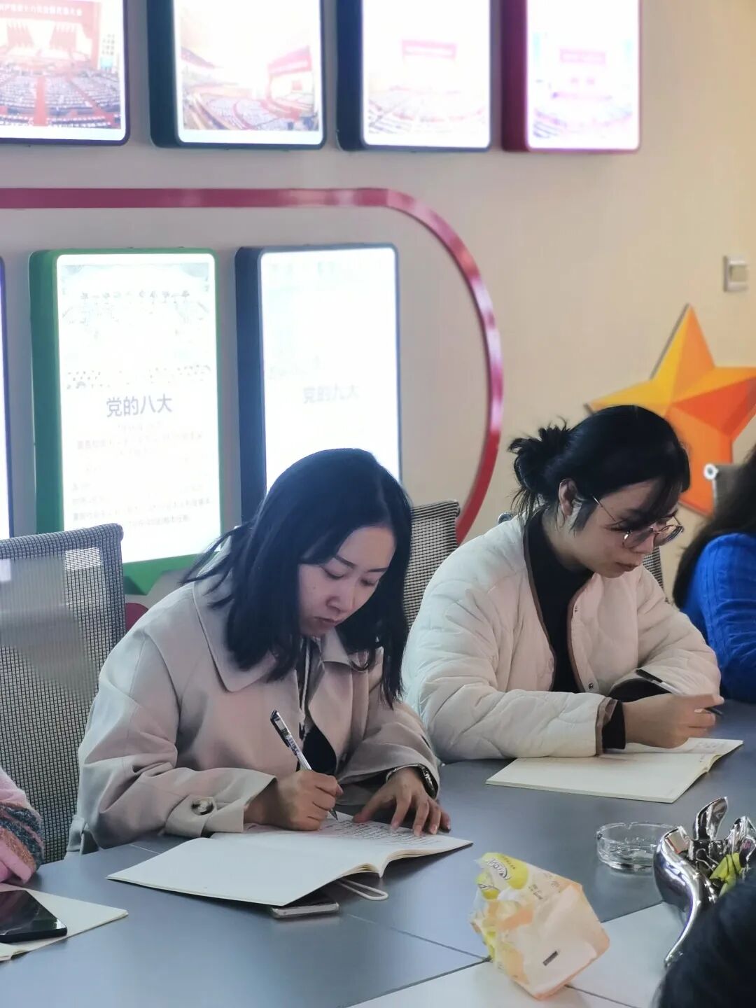 火一动态 | 幸福逐梦 笃定前行 | | 火炬一小名师工作室发展专题会议