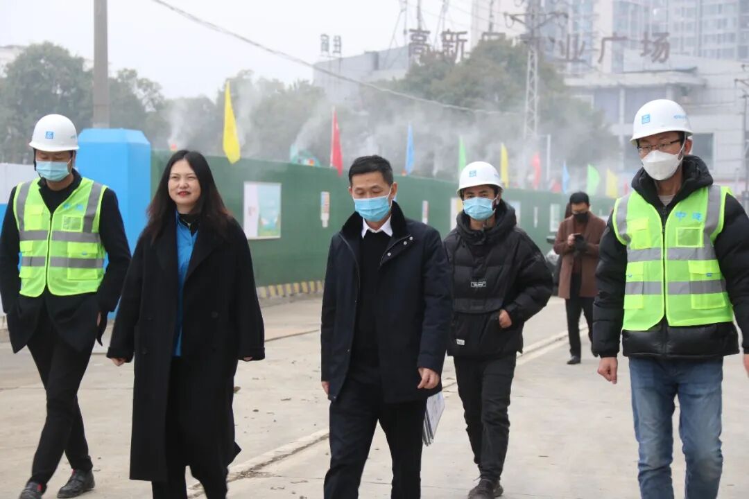 火一新校区建设·项目推进丨绵阳市教体局党组书记王永昭调研火炬一小新校区项目规划建设工作