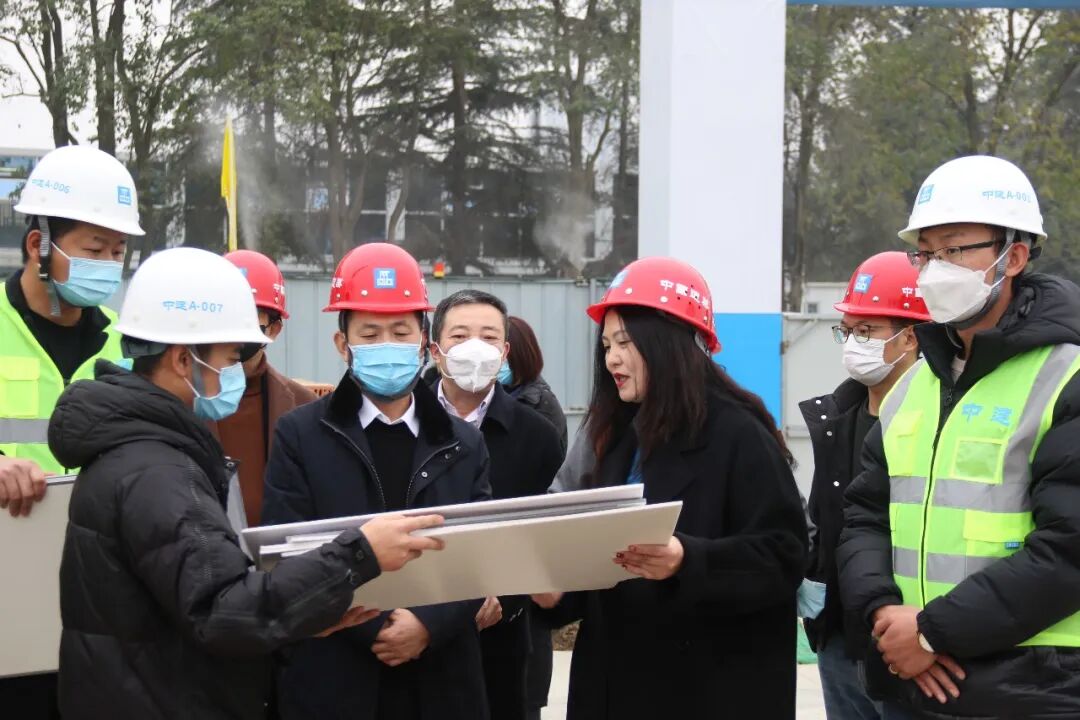 火一新校区建设·项目推进丨绵阳市教体局党组书记王永昭调研火炬一小新校区项目规划建设工作