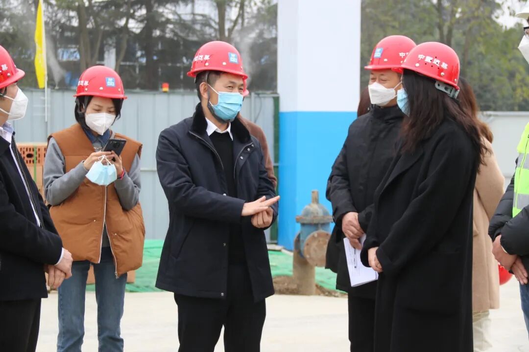 火一新校区建设·项目推进丨绵阳市教体局党组书记王永昭调研火炬一小新校区项目规划建设工作