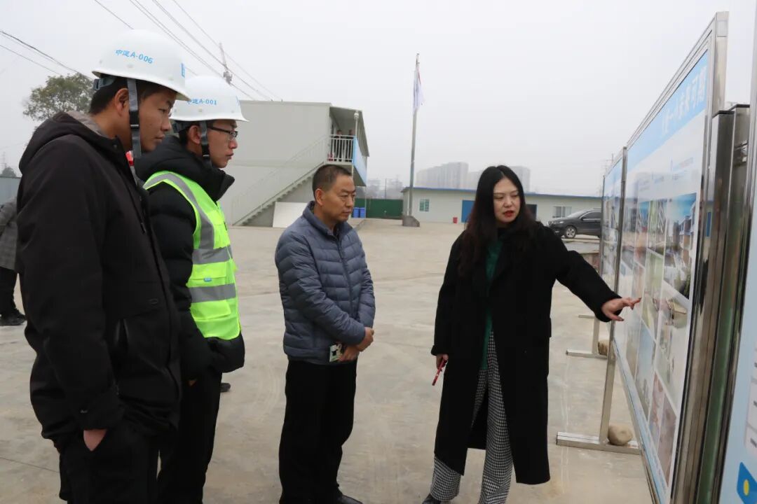 火一新校区建设|绵阳科技城社会事业和基层治理局副局长周涛一行调研火炬一小新校区建设工作