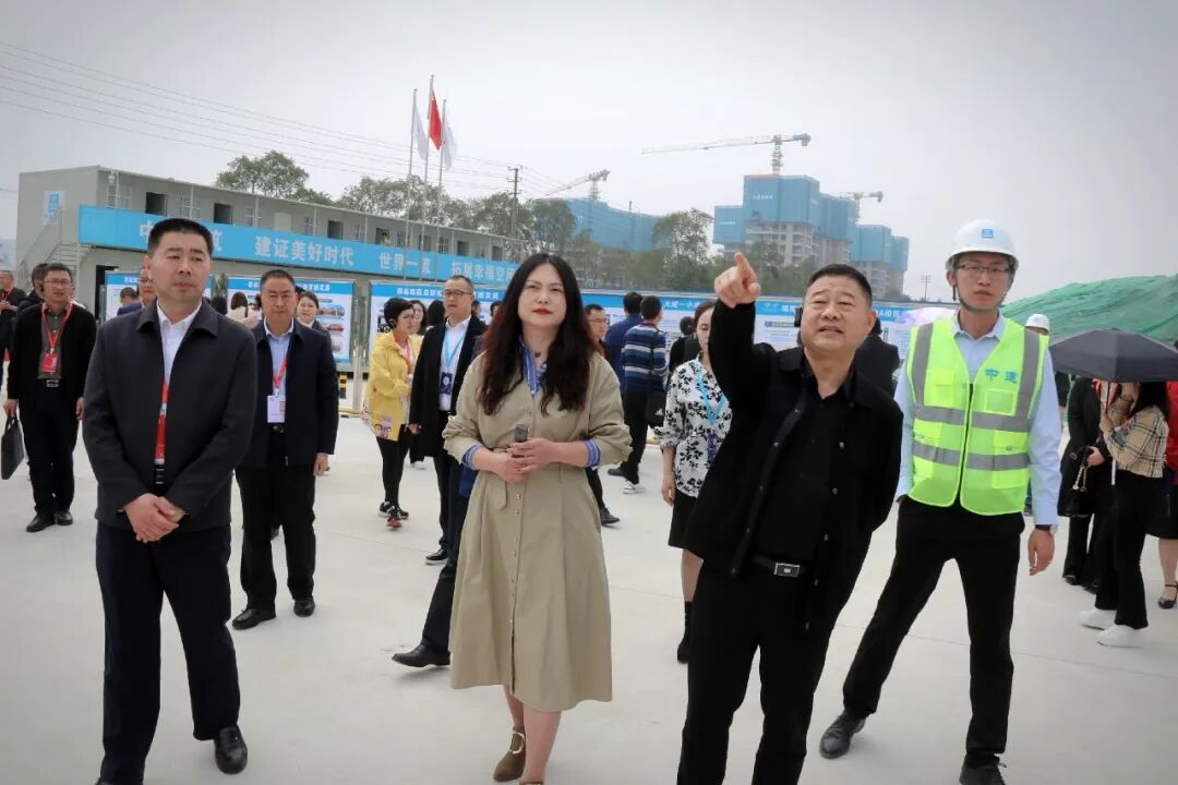 火一动态 | 绵阳市2023年基础教育高质量发展工作推进会|首站·火炬一小A校区作为会议现场调研点