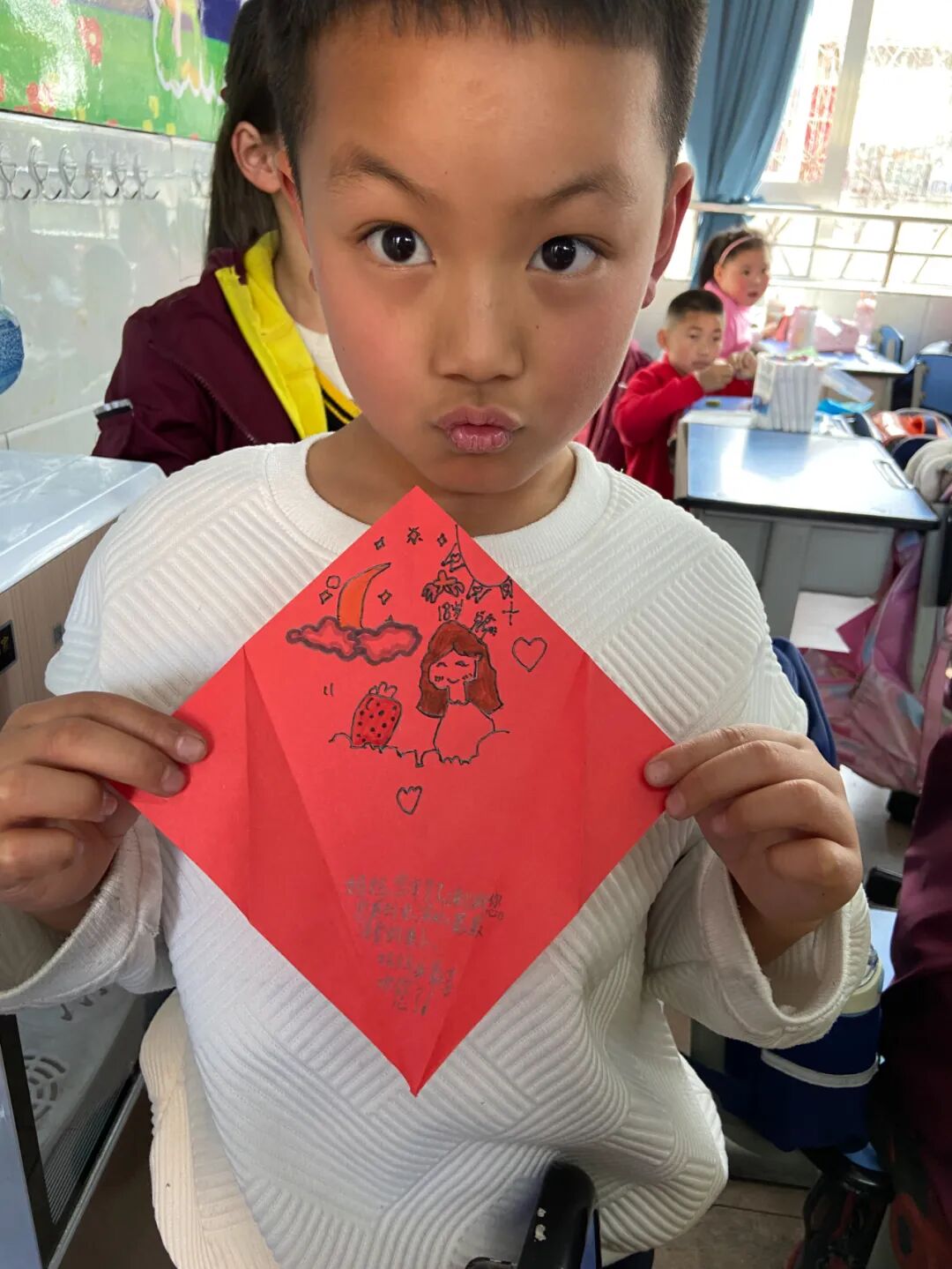 火一动态｜芳华自在  笑颜如花||火炬一小三八女神节送祝福活动