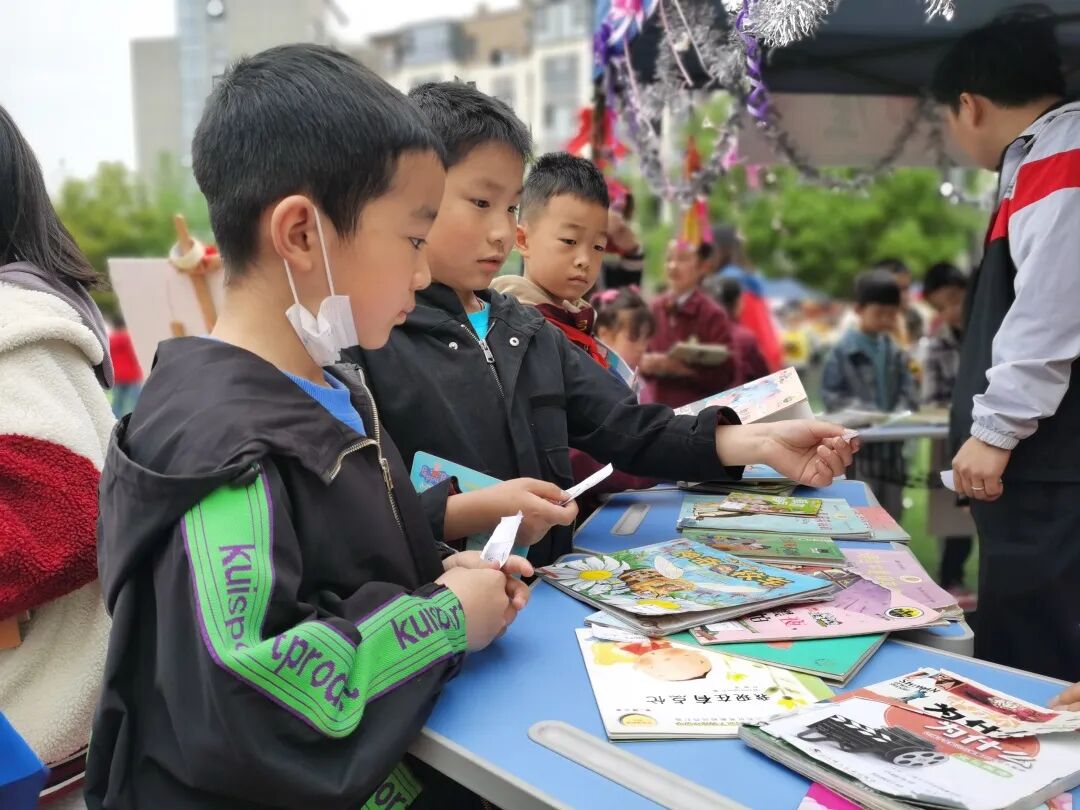 火一读书节|芬芳春日,与书同行||跳蚤书市/作家进校园
