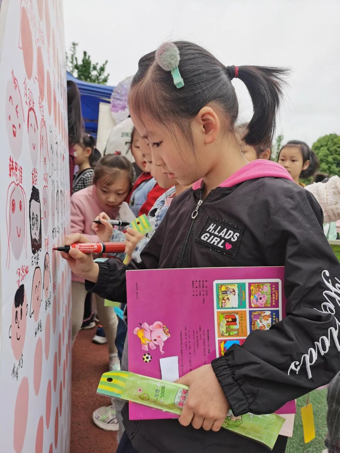 火一读书节|芬芳春日,与书同行||跳蚤书市/作家进校园