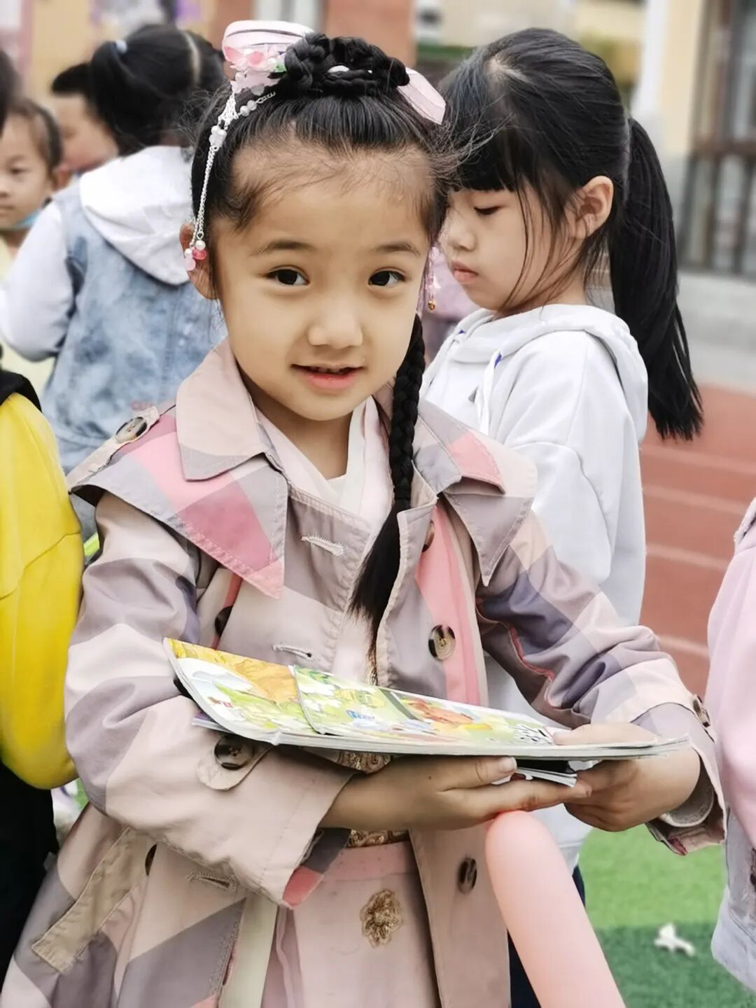 火一读书节|芬芳春日,与书同行||跳蚤书市/作家进校园