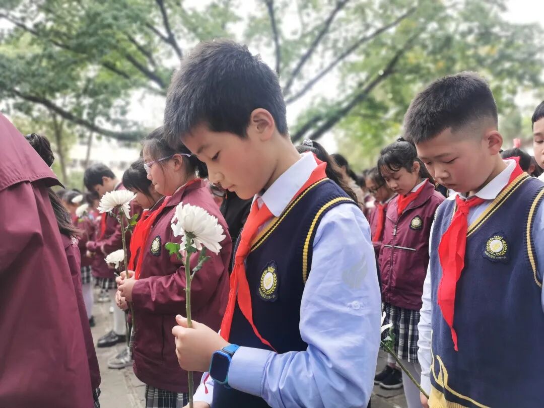 火一动态|缅怀英雄先烈 传承红色基因||清明祭扫活动