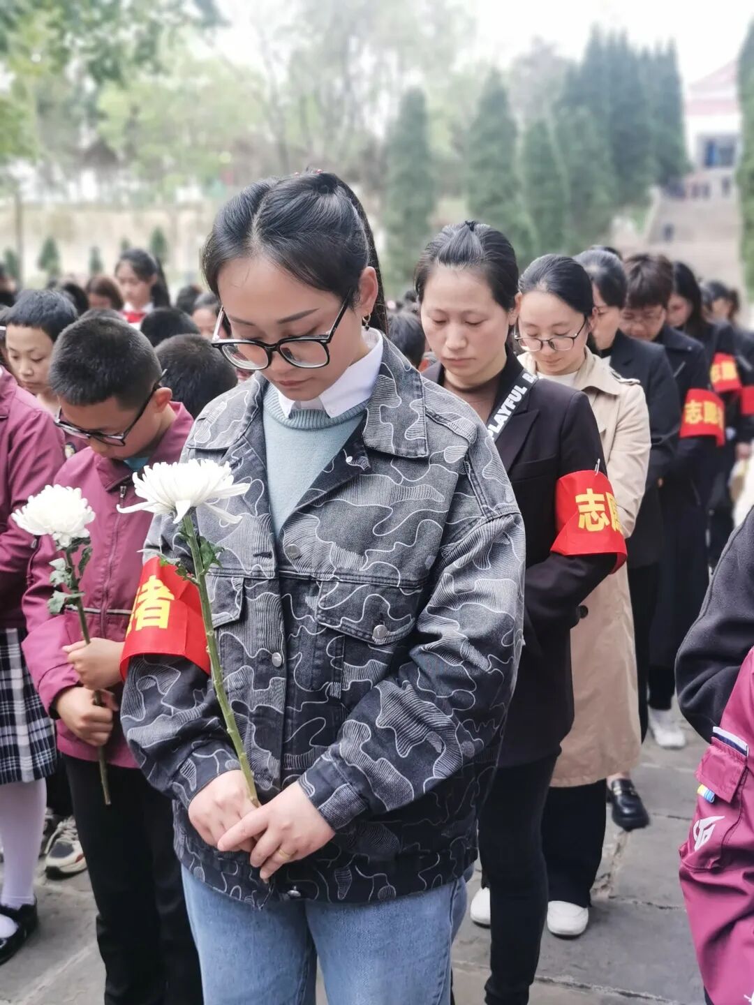火一动态|缅怀英雄先烈 传承红色基因||清明祭扫活动