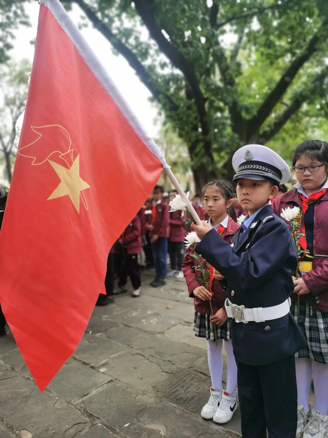 火一动态|缅怀英雄先烈 传承红色基因||清明祭扫活动