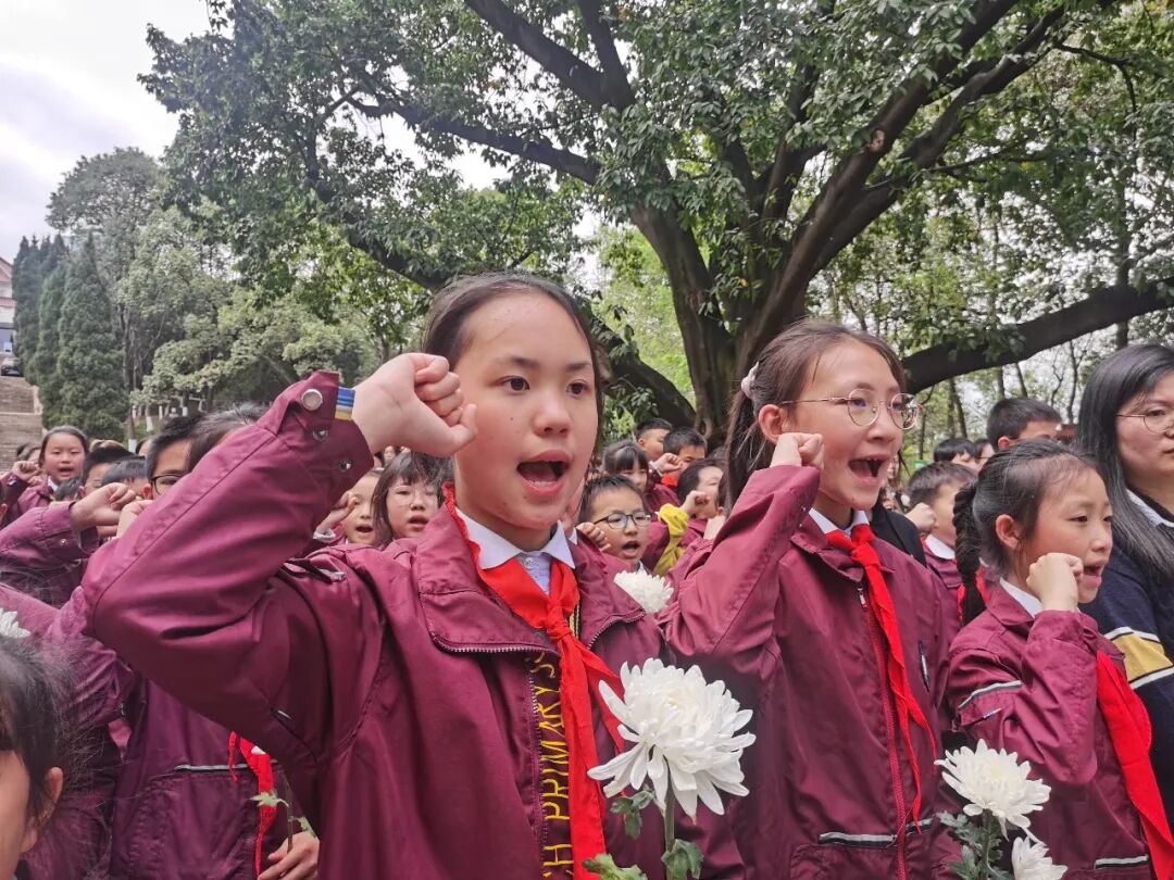 火一动态|缅怀英雄先烈 传承红色基因||清明祭扫活动