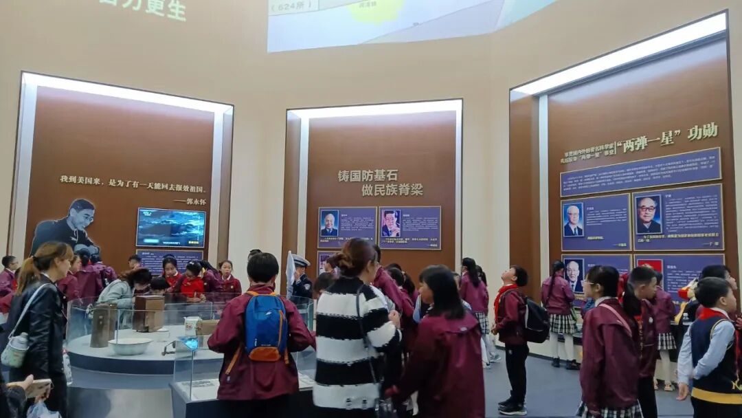 火一动态|缅怀英雄先烈 传承红色基因||清明祭扫活动