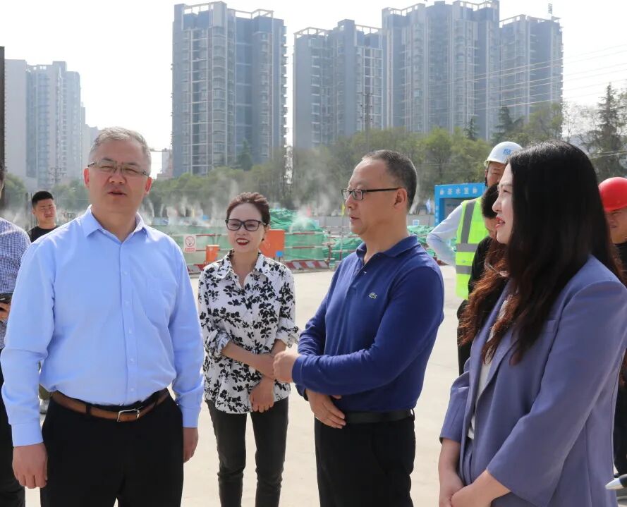 火一新校区建设 |市政府党组副书记,科技城党工委副书记、管委会主任梁磊调研火炬一小A校区