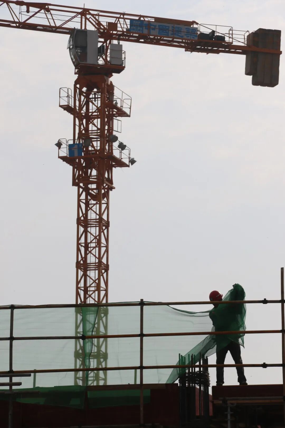 火一新校区建设 |市政府党组副书记,科技城党工委副书记、管委会主任梁磊调研火炬一小A校区