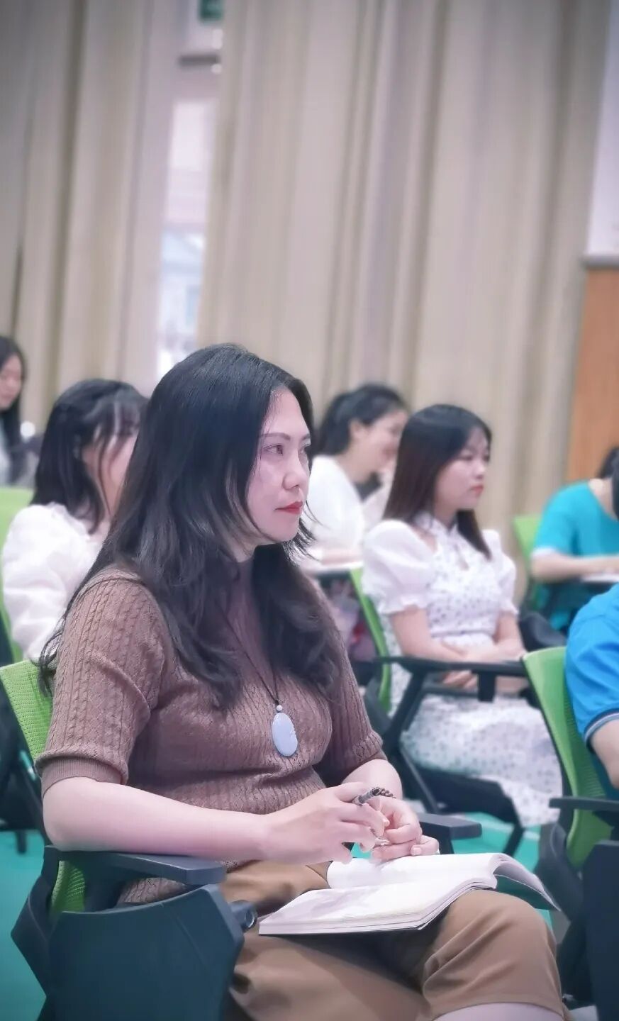 火一读书节|阅读·悦心·约未来||班级阅读汇报暨第30期教师论坛活动