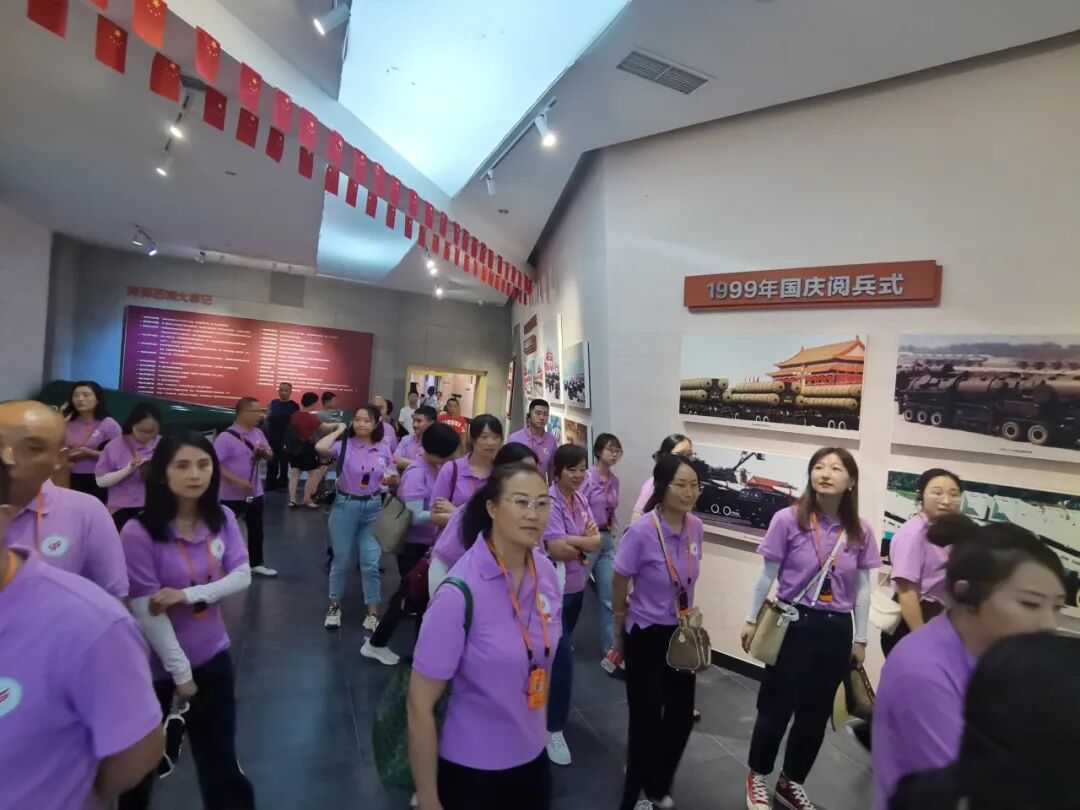 火一动态|踏寻红色足迹  赓续革命血脉||火炬一小党支部“七·一”建党节主题党日活动