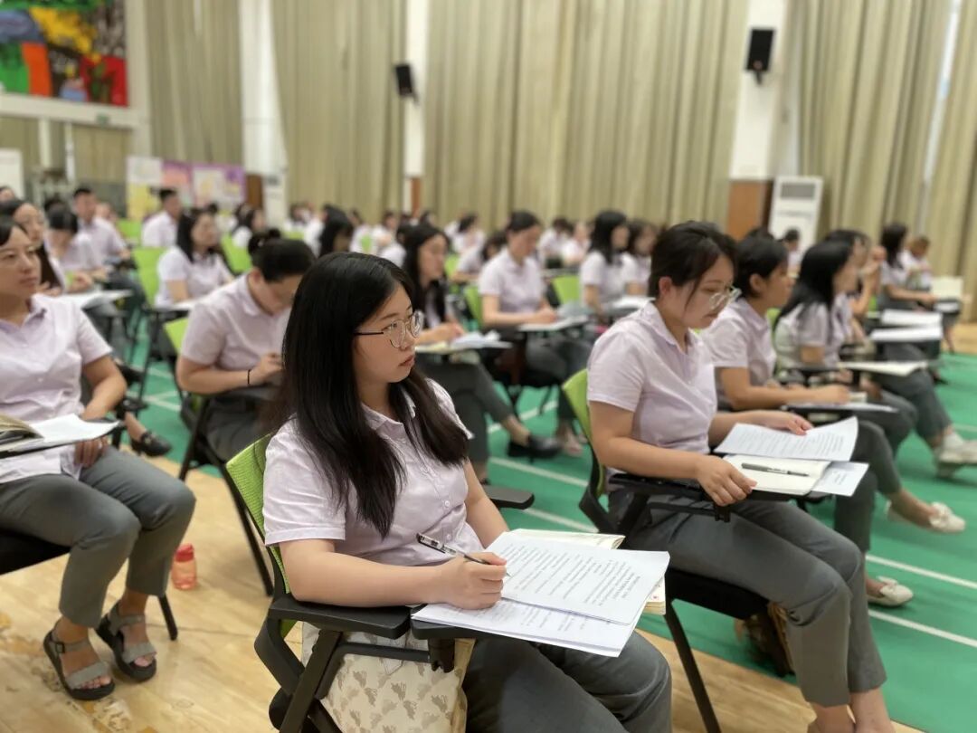 聚力变革  提质向前赴未来——火炬一小2023秋开学工作会