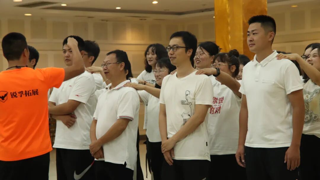 躬耕教坛  幸福“飞”扬——火炬一小第39个教师节团建活动