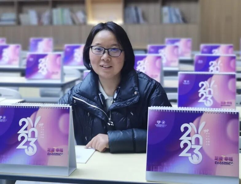 榜样的力量  火炬一小第39个教师节受表彰教师