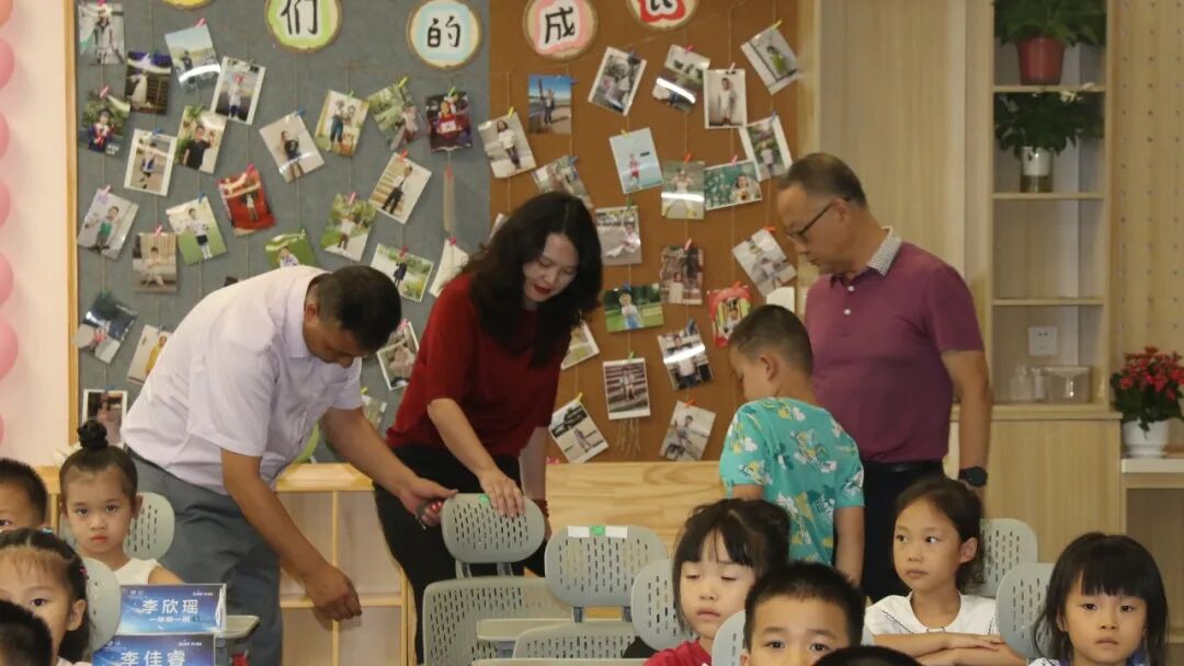 绵阳科技城社治局局长陈平一行莅临  我校一年级办学点检查指导开学工作