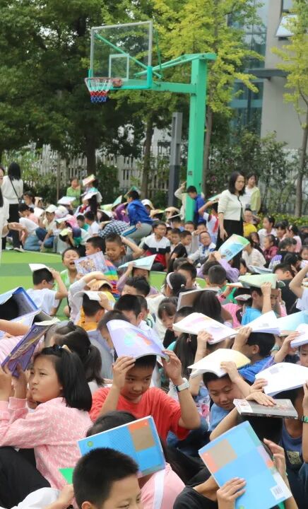 警校共建 |防范灾害风险 护航高质量发展——火炬一小2023年秋校园防震减灾应急逃生演练