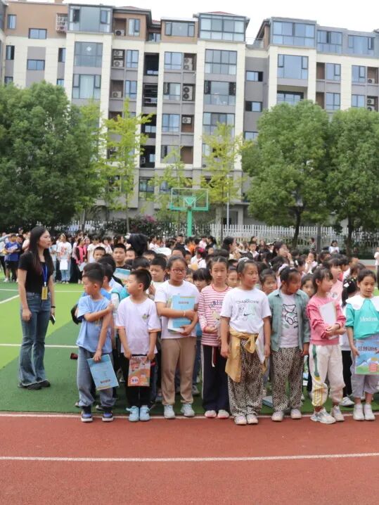 警校共建 |防范灾害风险 护航高质量发展——火炬一小2023年秋校园防震减灾应急逃生演练