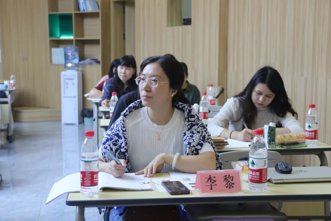 聚焦素养立意  研思绘本教育——火炬一小共同体与四川天府新区麓湖小学英语组联合教研活动