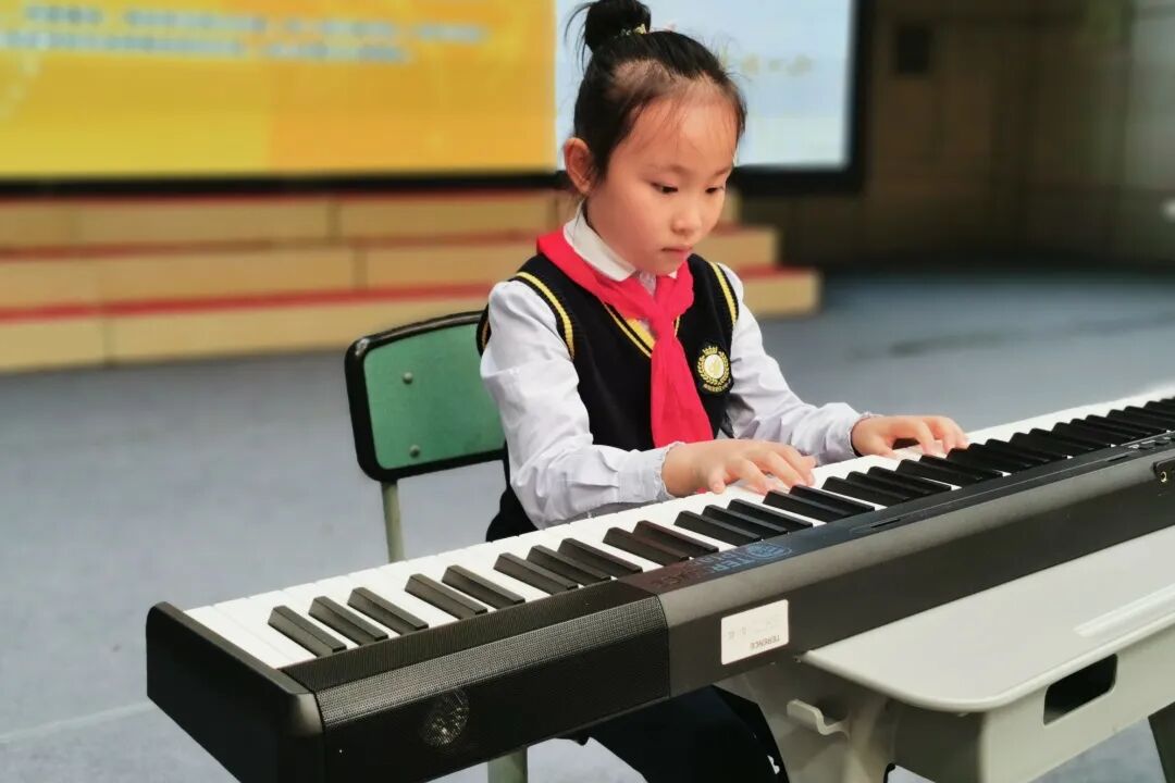 火一·建队日丨争做新时代好队员——火炬一小2023年秋建队日主题系列活动